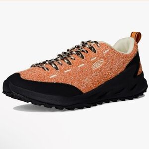🌿 KEEN® Jasper Zionic Sneakers 🌿
Style meets performance 👟💥
